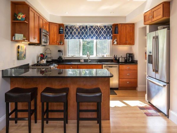 Cape Cod Home 994636