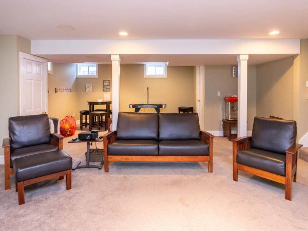 Cape Cod Home 994636