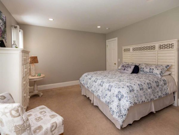 Cape Cod Home 994636