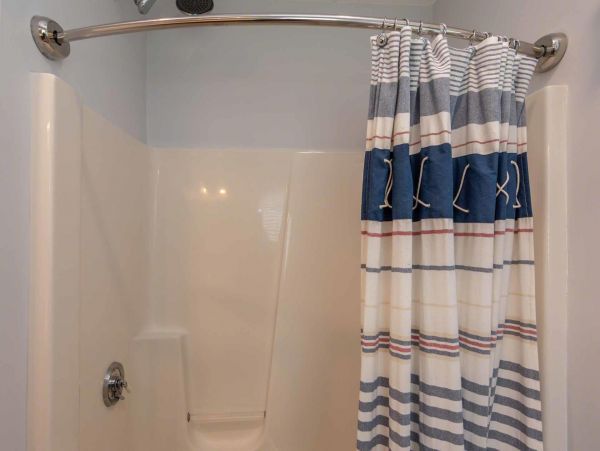 Cape Cod Home 994636