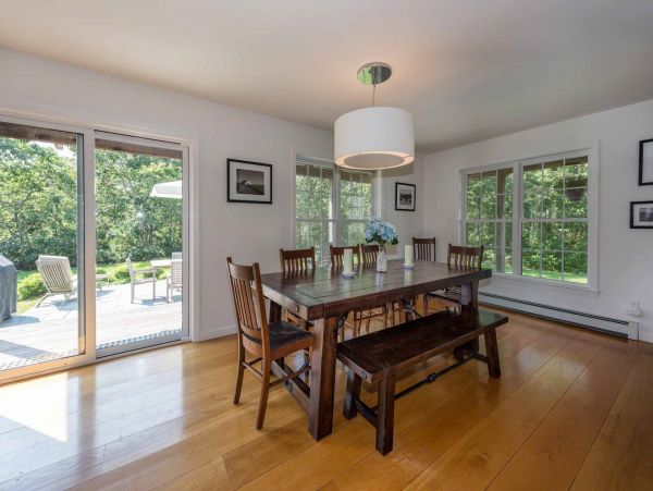 Cape Cod Home 994637