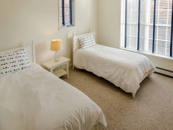 Cape Cod Home 994637