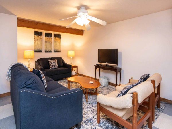 Cape Cod Home 994640
