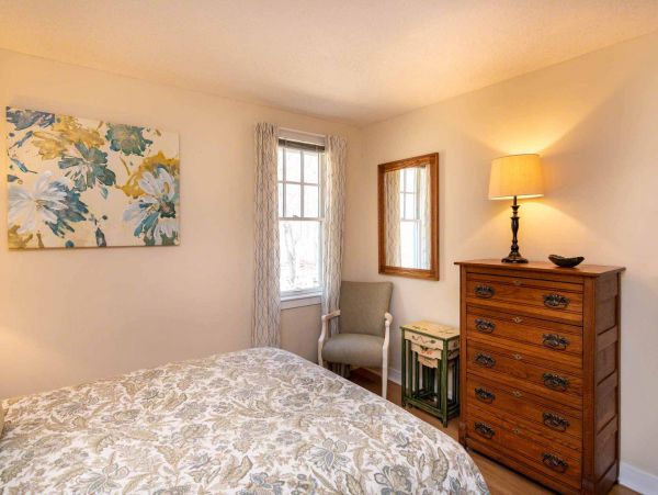 Cape Cod Home 994640