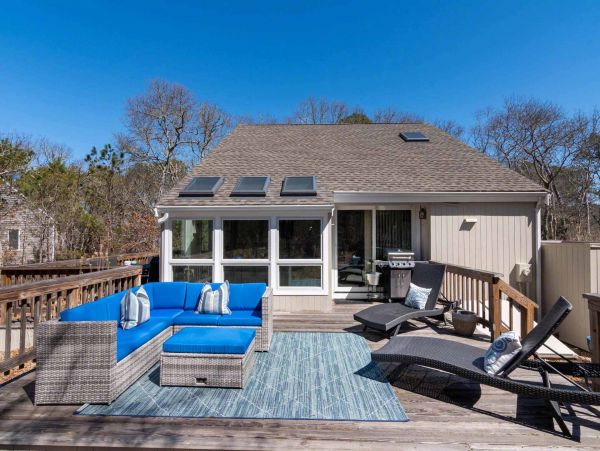 Cape Cod Home 994640