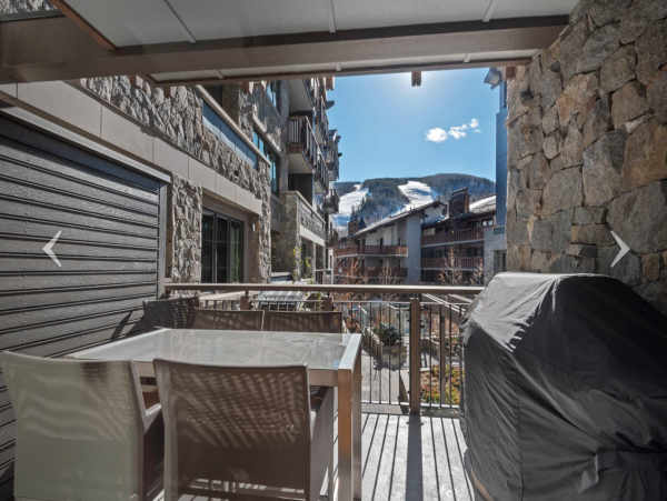 Luxury Lionshead Accommodations short walk to lift
