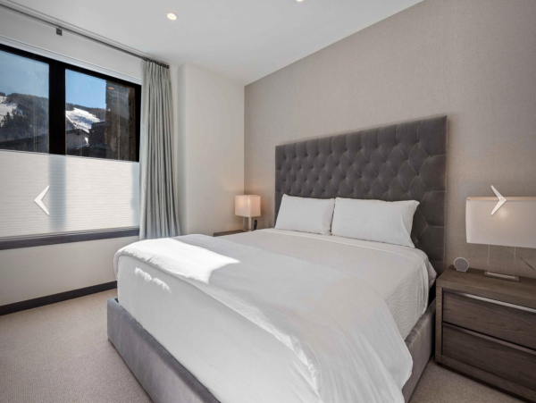 Luxury Lionshead Accommodations short walk to lift