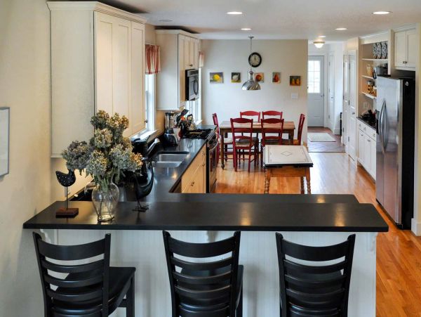 Cape Cod Home 994642