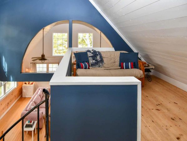 Cape Cod Home 994643