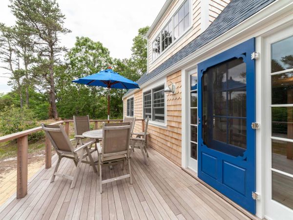 Cape Cod Home 994643