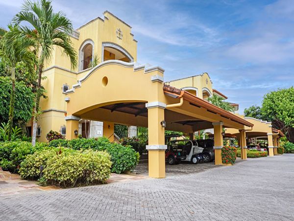 Playa Herradura Vacation Beach Condo Six Bedrooms Sleeps 12