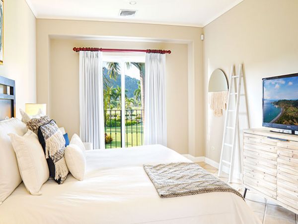 Playa Herradura Vacation Beach Condo Six Bedrooms Sleeps 12