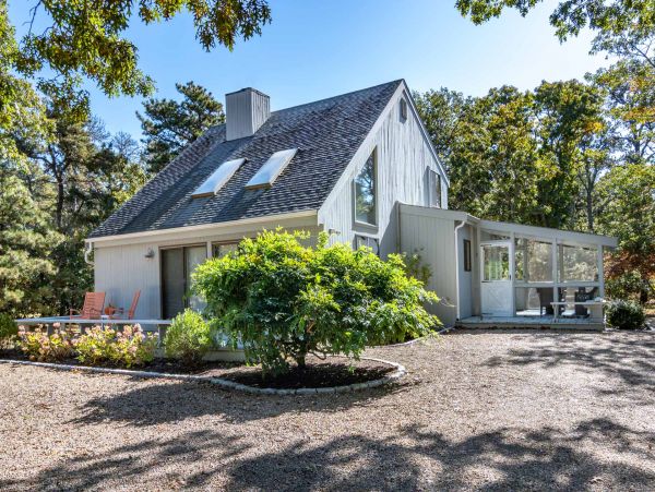 Cape Cod Home 994647