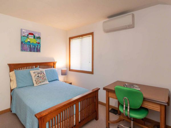 Cape Cod Home 994647