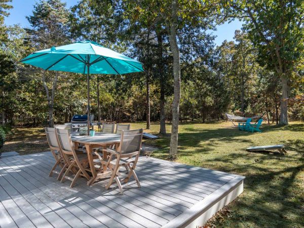 Cape Cod Home 994647