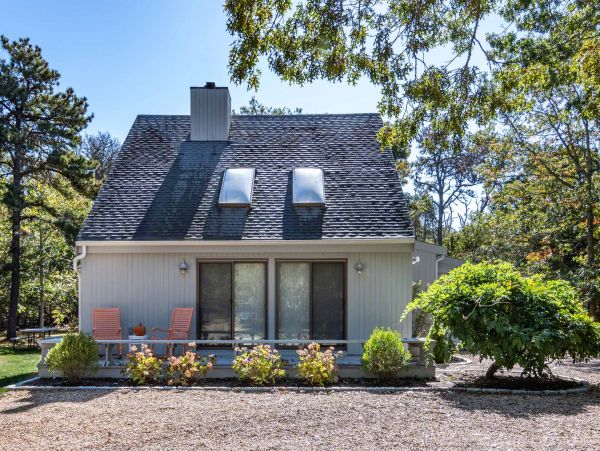 Cape Cod Home 994647