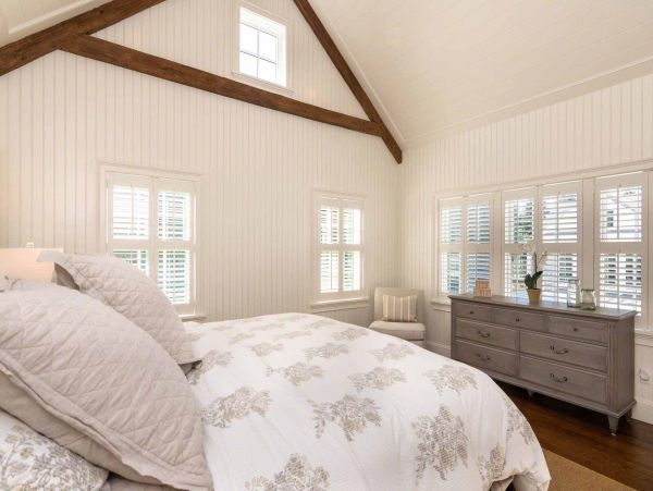 Cape Cod Home 994648