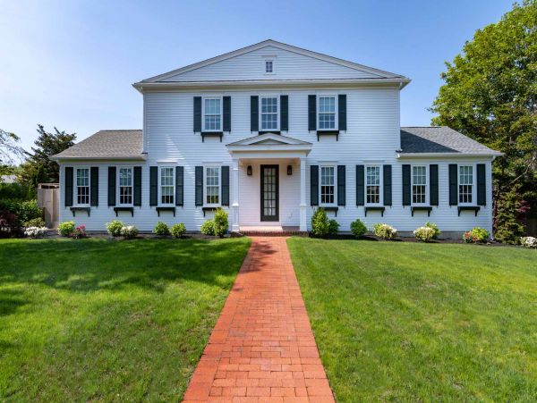 Cape Cod Home 994650