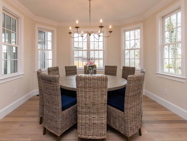 Cape Cod Home 994650