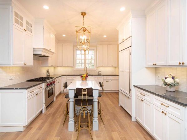 Cape Cod Home 994650