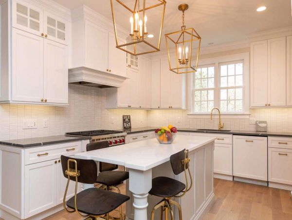 Cape Cod Home 994650
