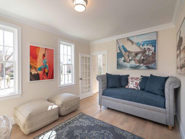 Cape Cod Home 994650