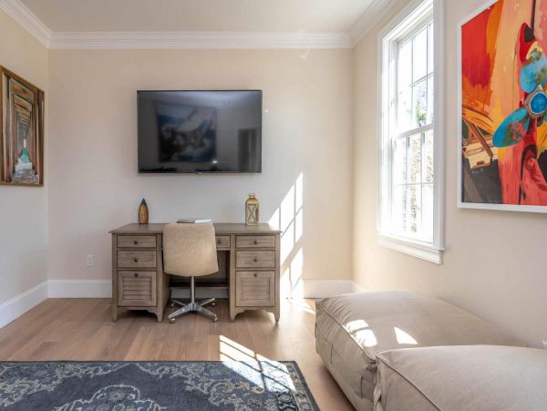 Cape Cod Home 994650