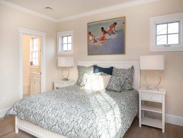 Cape Cod Home 994650