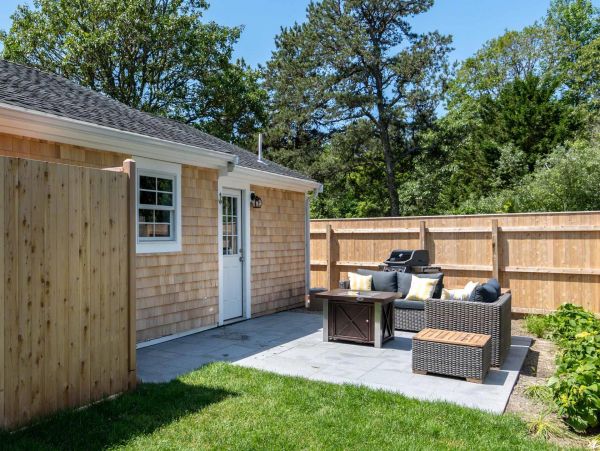 Cape Cod Home 994651