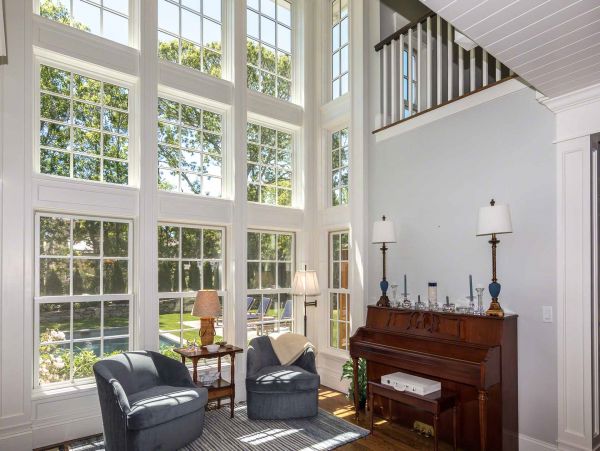 Cape Cod Home 994652