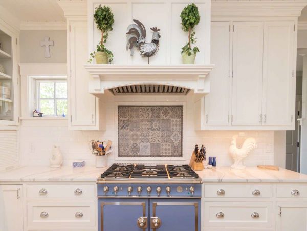 Cape Cod Home 994652