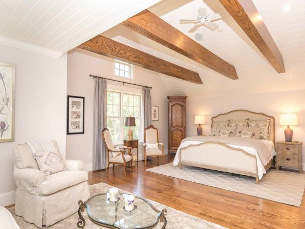 Cape Cod Home 994652