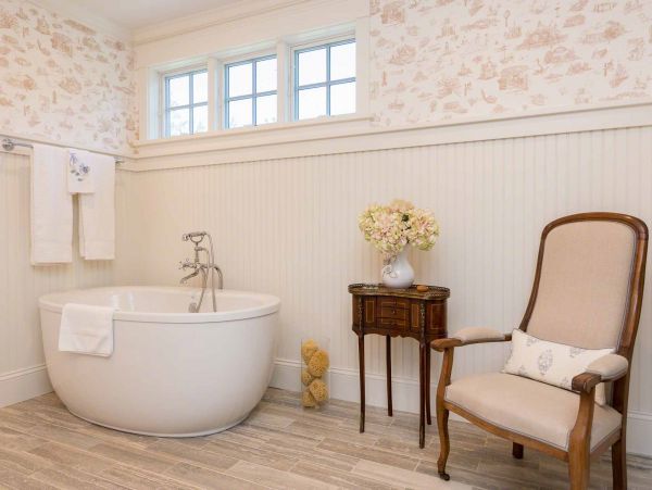 Cape Cod Home 994652