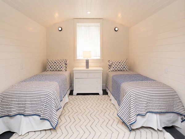 Cape Cod Home 994652