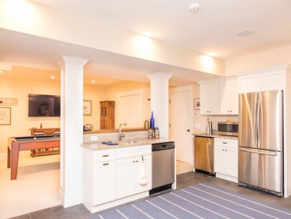 Cape Cod Home 994652