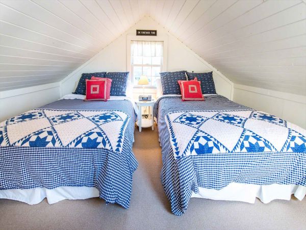 Cape Cod Home 994653