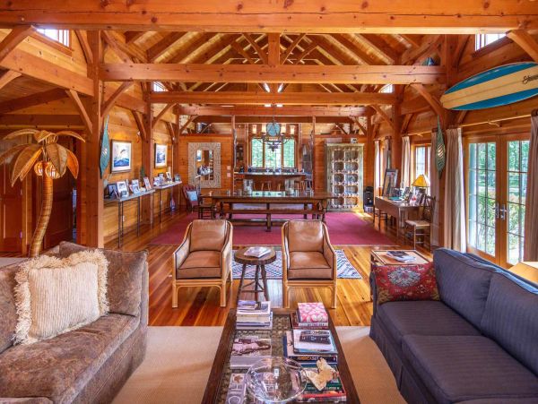 Cape Cod Home 994654