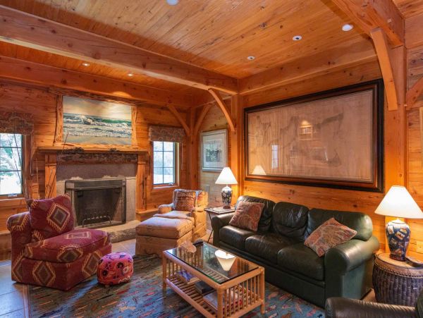 Cape Cod Home 994654