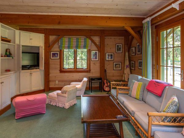 Cape Cod Home 994654