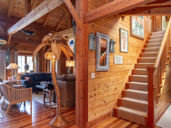 Cape Cod Home 994654