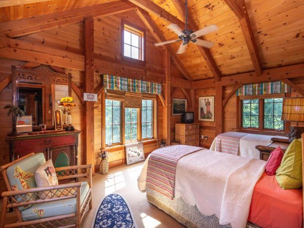 Cape Cod Home 994654