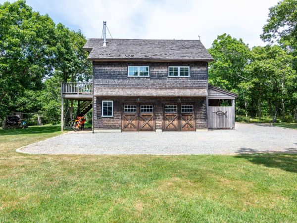 Cape Cod Home 994654