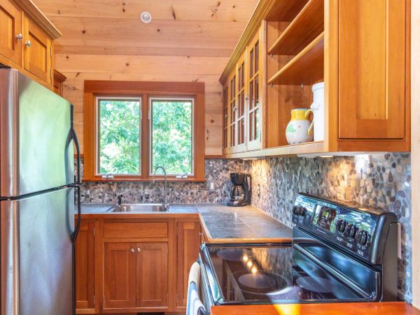 Cape Cod Home 994654
