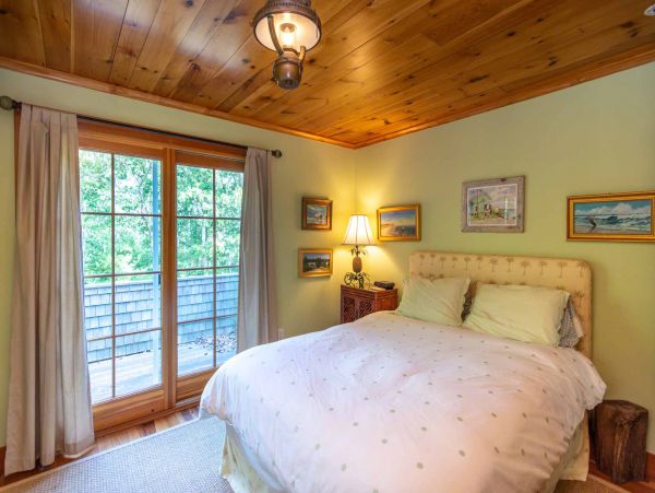 Cape Cod Home 994654