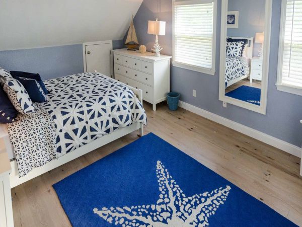 Cape Cod Home 994655