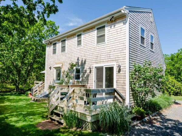 Cape Cod Home 994655