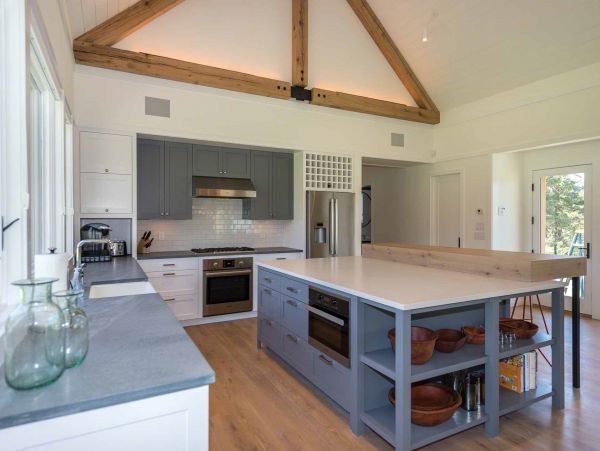 Cape Cod Home 994656