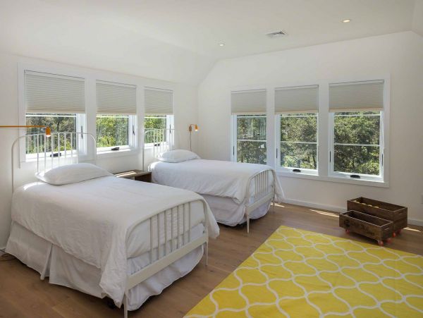 Cape Cod Home 994656