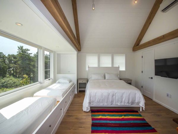 Cape Cod Home 994656