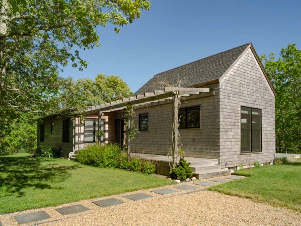 Cape Cod Home 994657